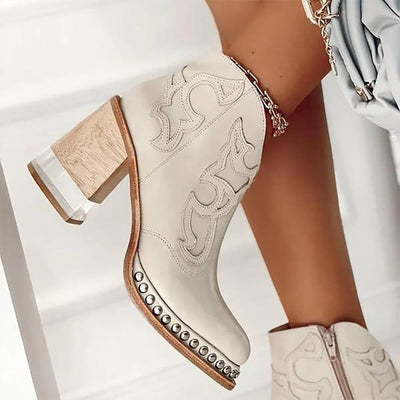 Carmen Vintage Pumps