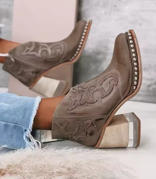 Carmen Vintage Pumps