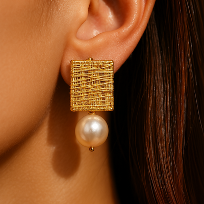 Vivienne – Vintage Gold Strand Earrings with Pearl Detail
