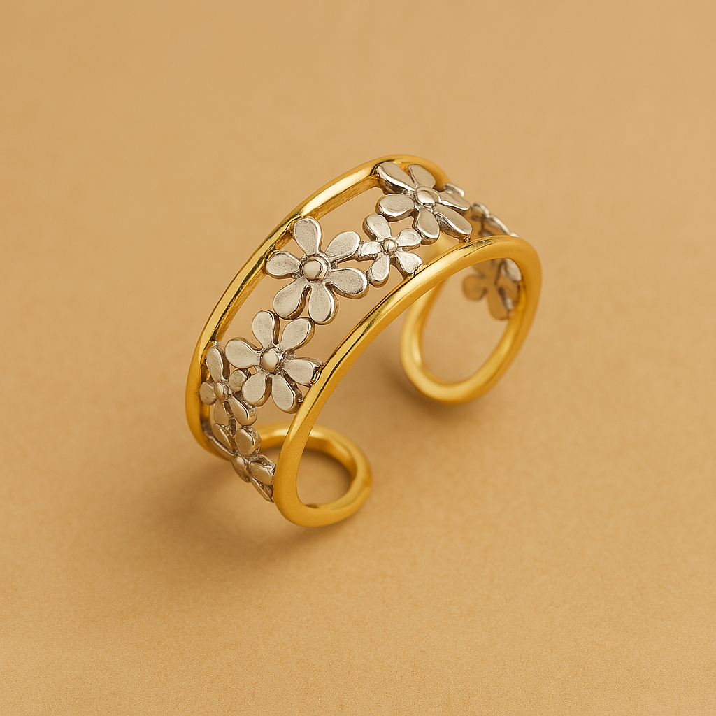 Chloe – Open Petal Silver Bloom Ring