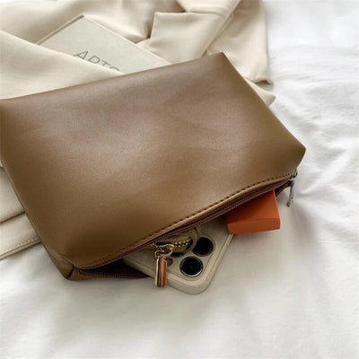 Bella | Practical and spacious everyday bag