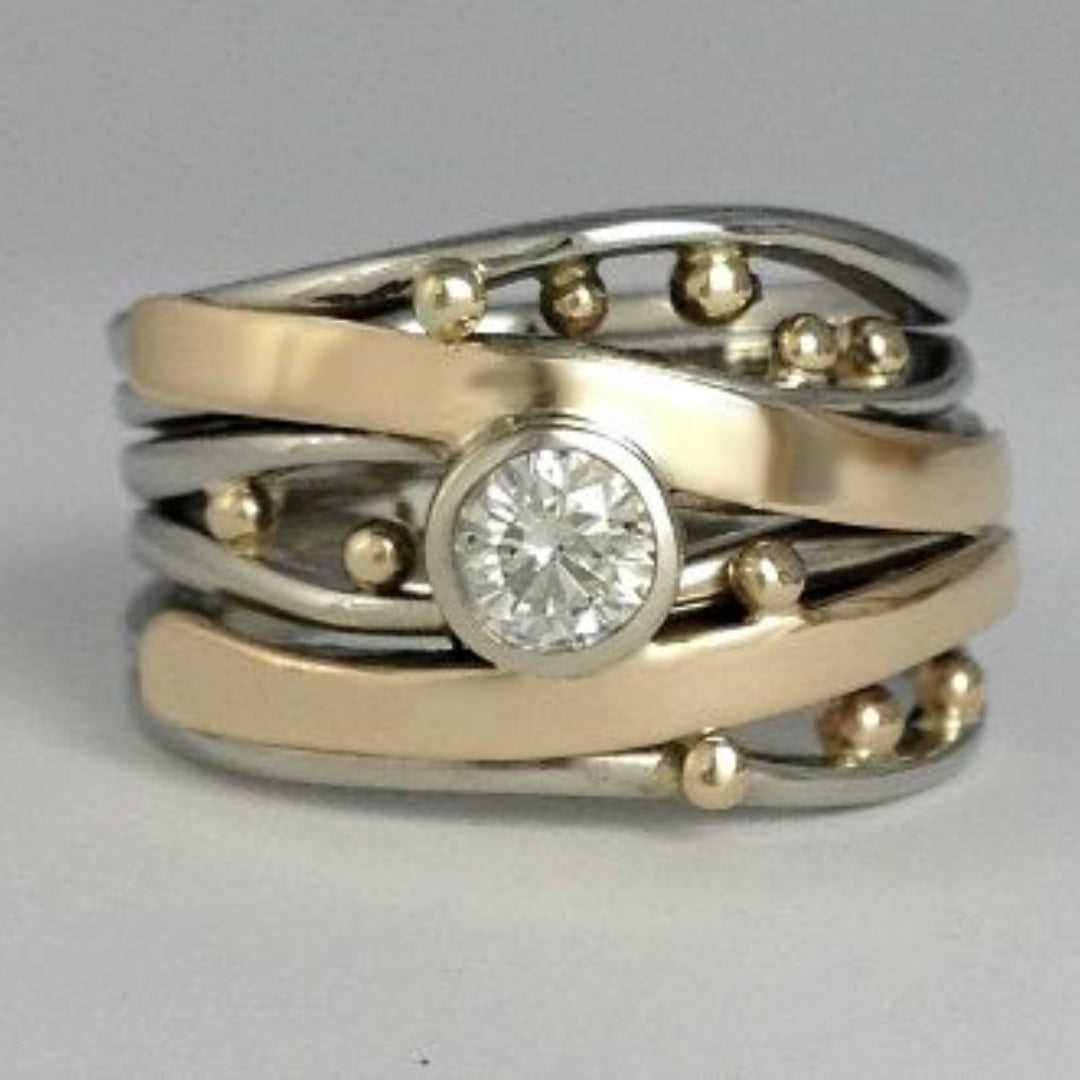 Vivienne – Gold Filigree Ring with Zirconia Glow