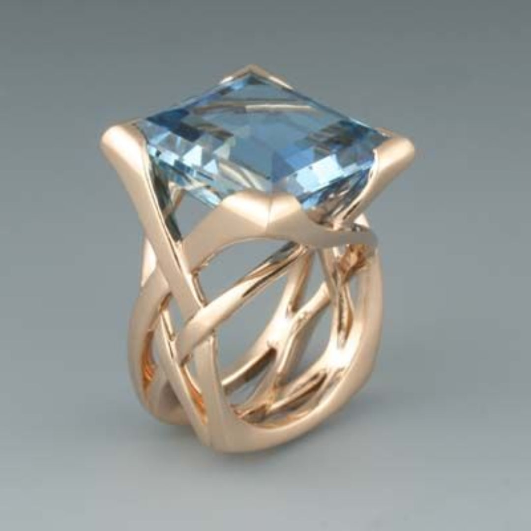 Mira - Vintage Rose Gold Blue Zirconia Ring