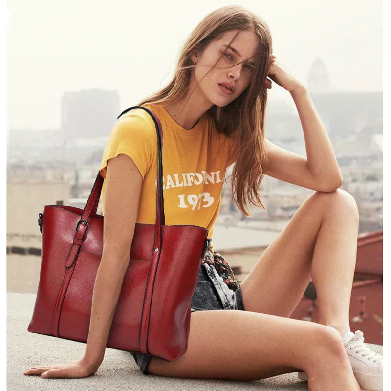 Kelly – Refined Leather Shoulder Bag