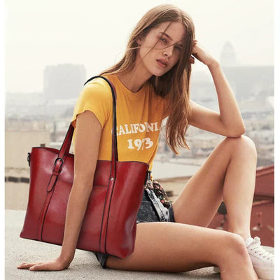 Kelly – Refined Leather Shoulder Bag