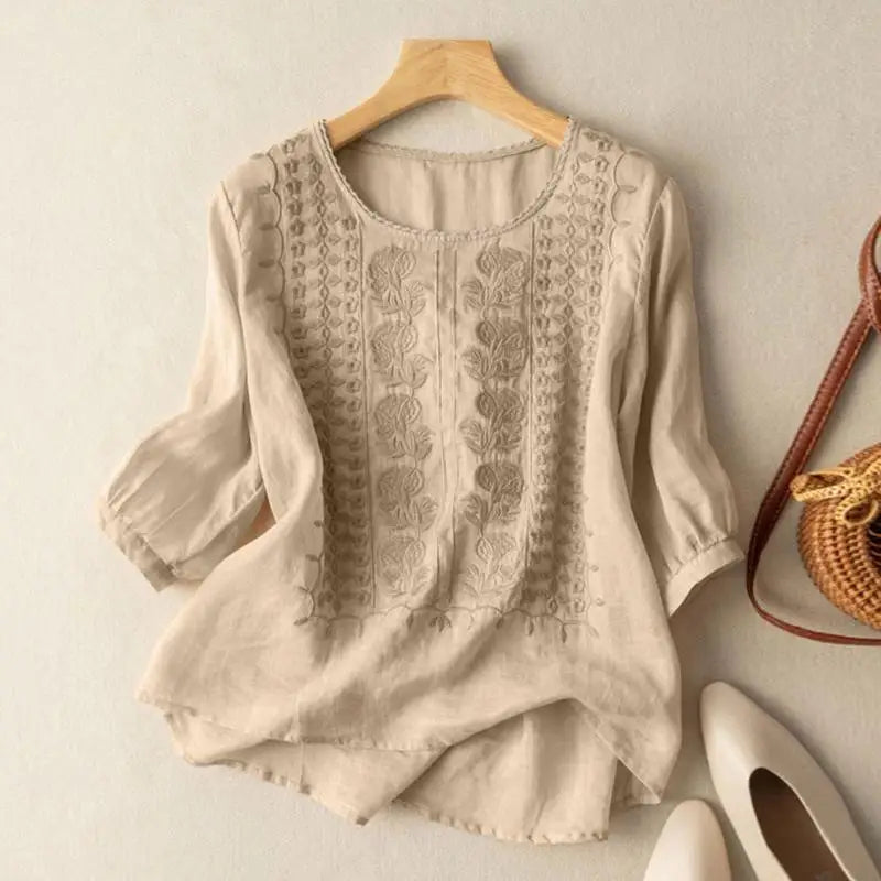 Minda | Embroidered Relaxed Blouse