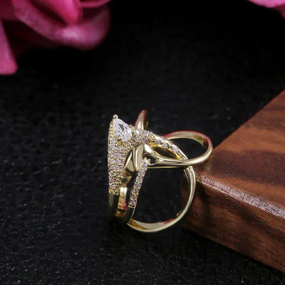 Luxury Magical Ring with Golden Twist~