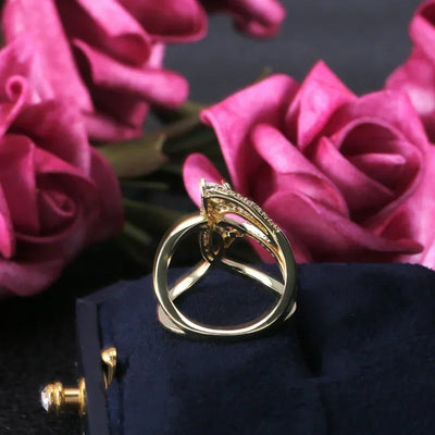 Luxury Magical Ring with Golden Twist~