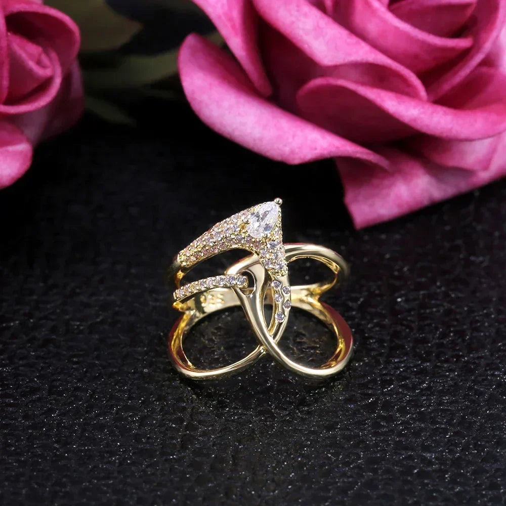 Luxury Magical Ring with Golden Twist~