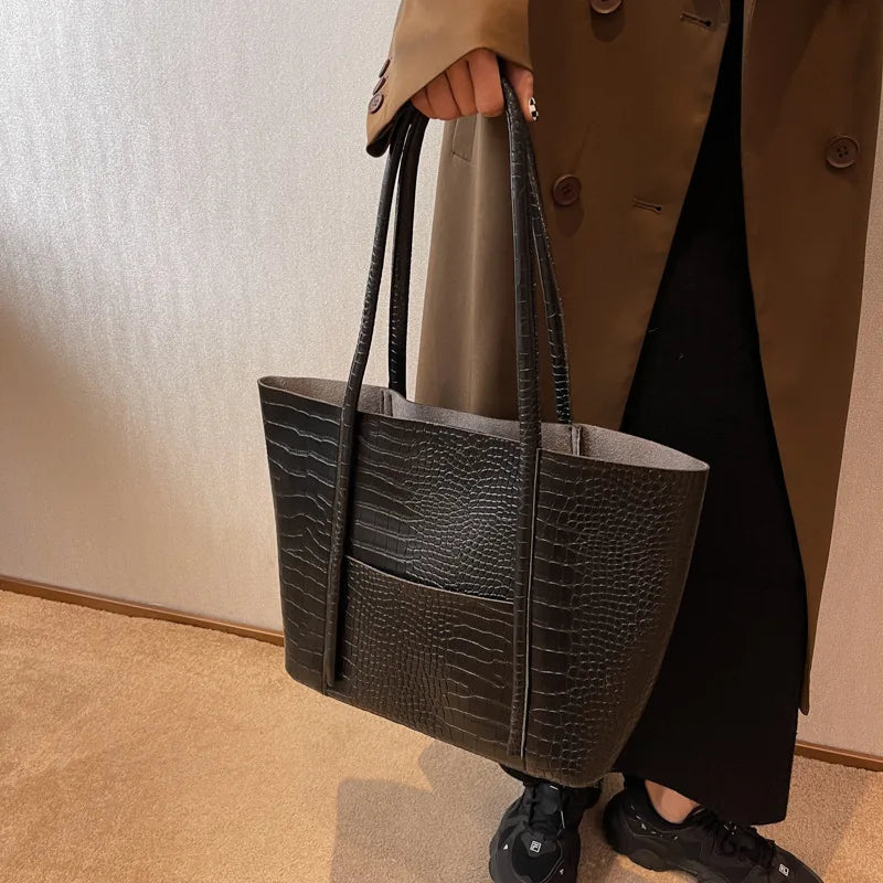 Rowan™ Vintage Shoulder bag