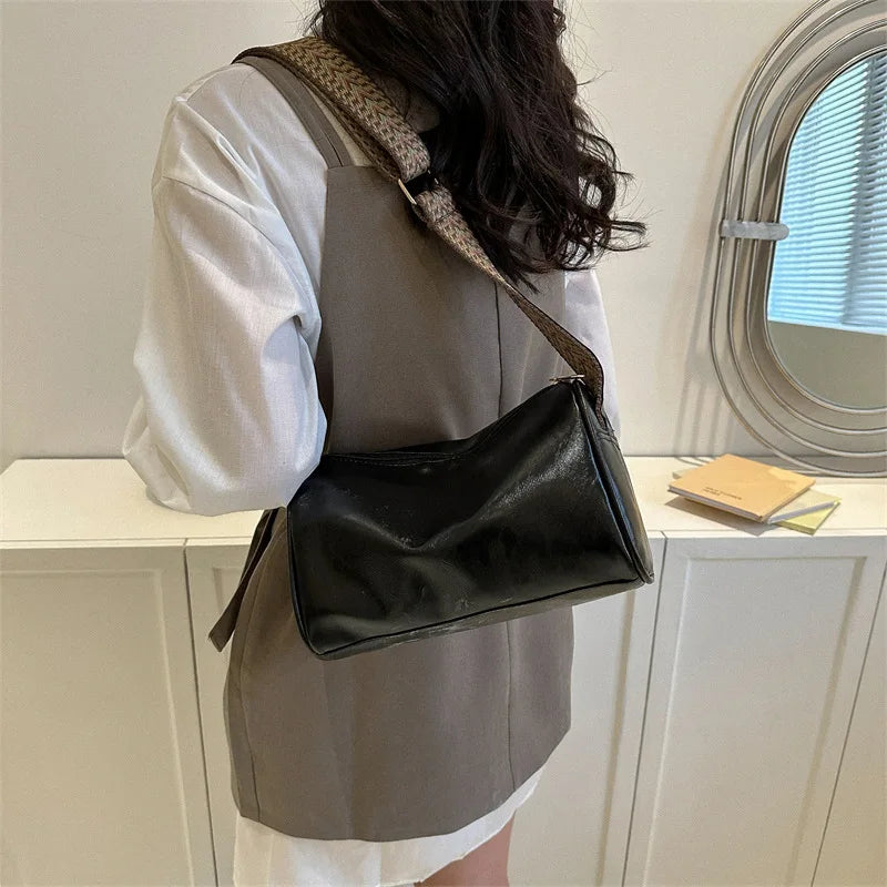 Rowan™ Vintage Crossbody Bag