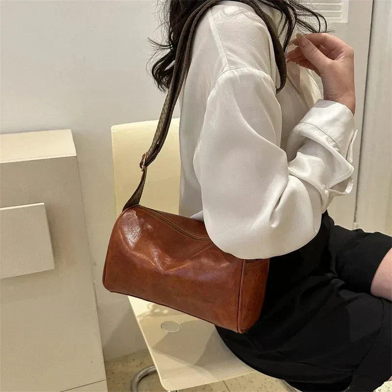 Rowan™ Vintage Crossbody Bag