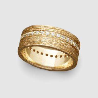 Vintage Fine Gold Ring with Zirconia~