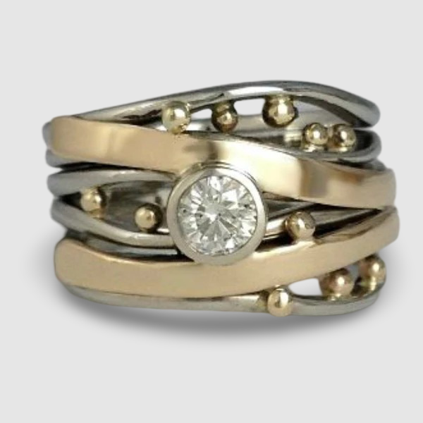Vintage Gold Ring with Inlay and Zirconia~