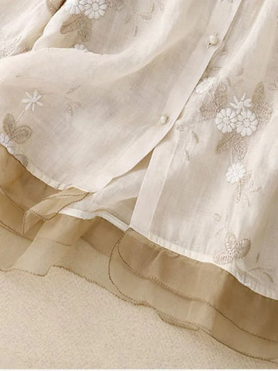 Ava – Retro Embroidered Blouse