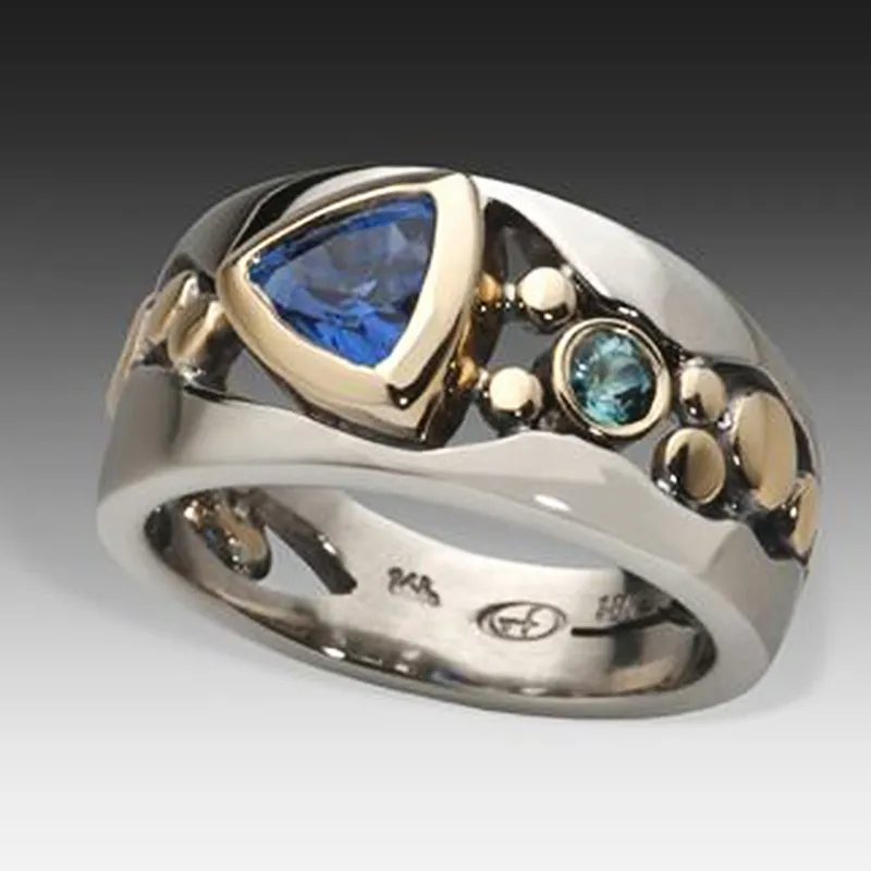 Sophie – Blue Crystal Vintage Ring