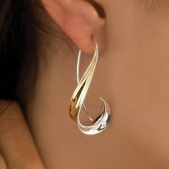 Leona – Gilded Teardrop Dangle Earrings