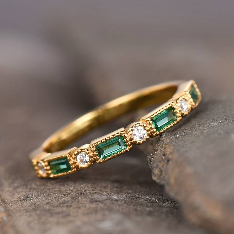 Sage – Gold Green Zircon Ring