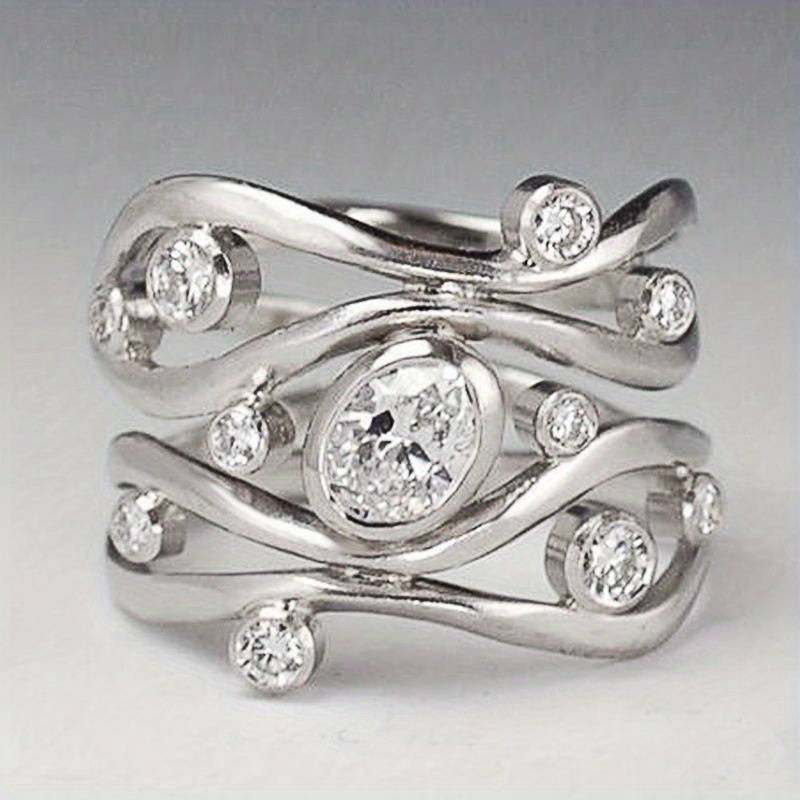 Cora – Sculpted Silver Irregular Band