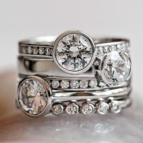 Mira – Layered Silver & Crystal Glow Ring