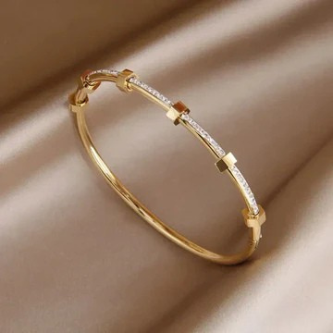 Elegant Bright Golden Bracelet