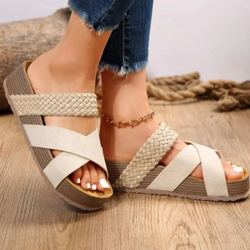 Levia Orthopedic Sandals